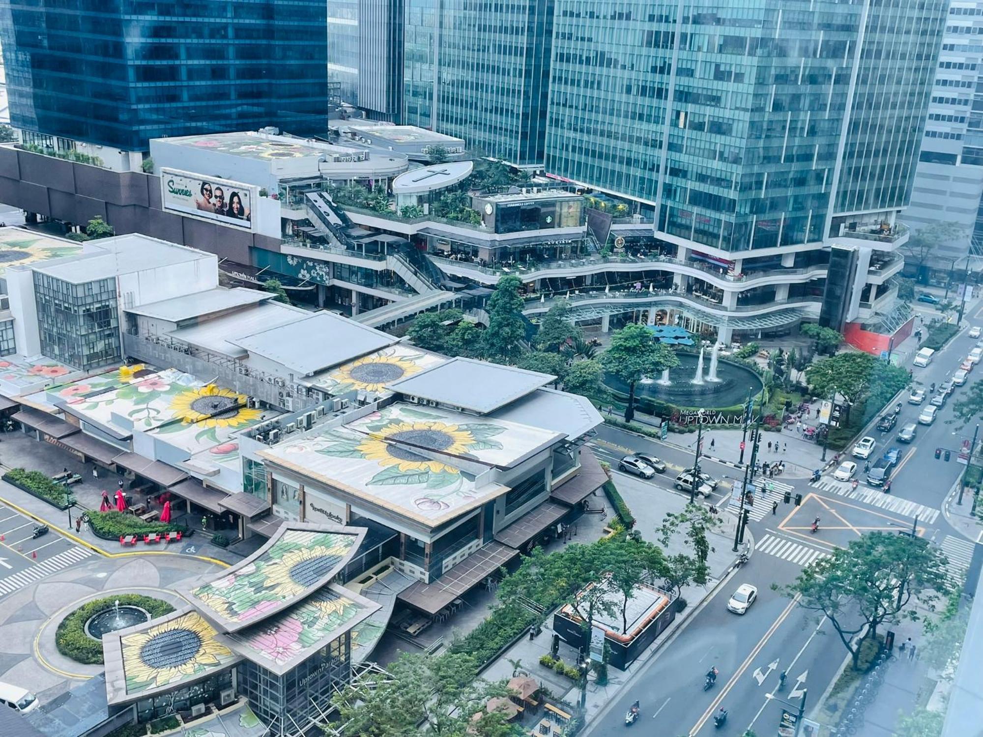 Uptown Parksuites Bgc Taguig Exterior foto